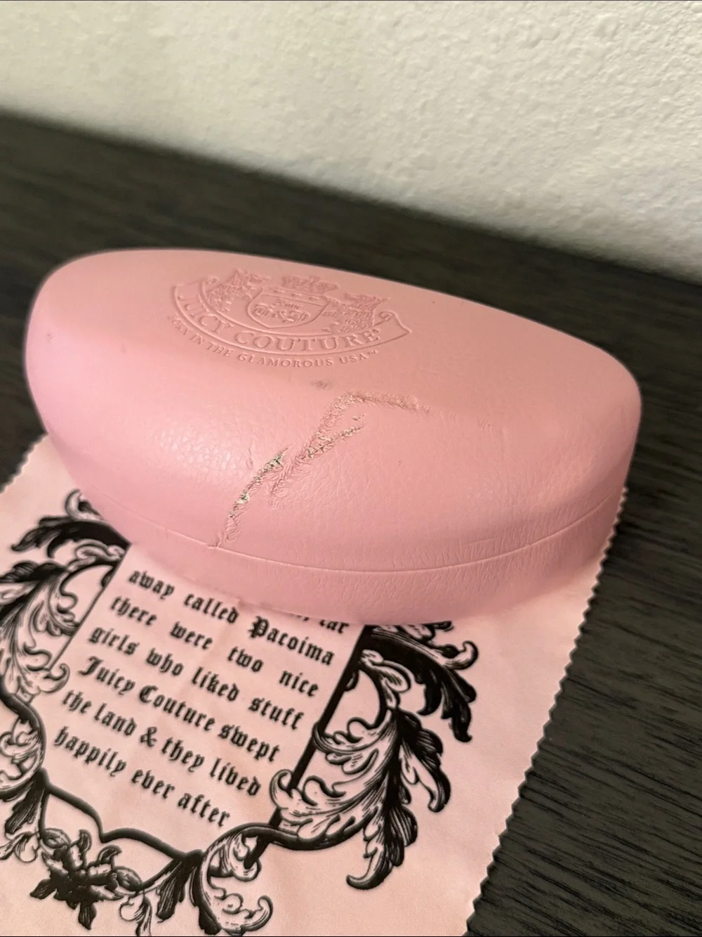 Juicy Couture Gold Oversized Sunglasses with Pink Case and Cloth
